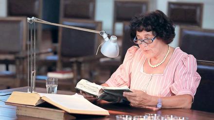 Kennt die Bibel. Monika Wagner von der Adventgemeinde.