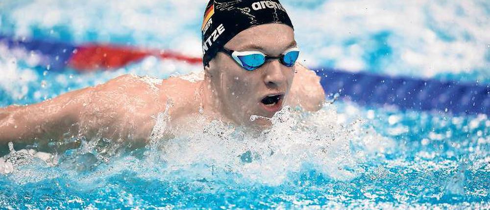 Titelträger. Johannes Hintze gewann bei der Junioren-WM über 200 Meter Lagen. Er ist der dritte Potsdamer, der bei einer Schwimm-JWM auf dem Treppchen stand.