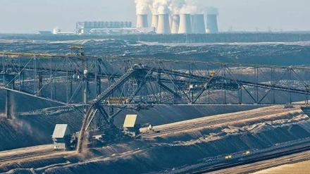 In Betrieb bis 2033? Das Kraftwerk Jänschwalde, das älteste und dreckigste der Lausitz, soll länger am Netz bleiben als bisher geplant.