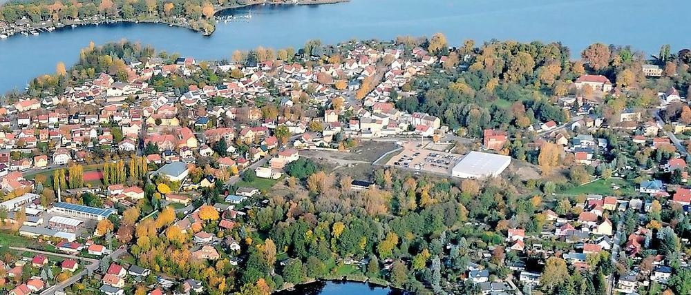 Belebtes Zentrum. „Wenn das Blütenviertel fertig ist, werden die Bewohner Capuths endlich merken, wo die Mitte ihres Ortes ist“ – so Architekt René Lotz. Das Areal soll durch Wohnbebauung, Einzelhandel, Spielplätze und ein Gewächshaus belebt werden.