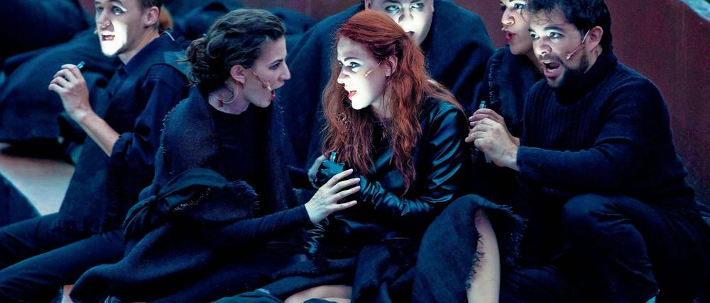 In der Schmugglerbucht. Daria Rositskaya als Carmen.