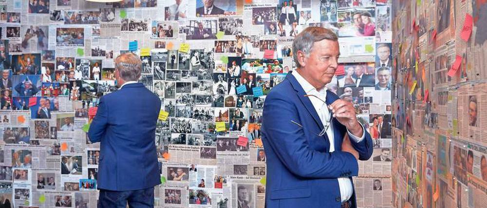 Bosbach mal zwei. Rechts steht der echte und links sein Kessler-Double.