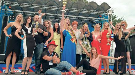 Eine wird gewinnen. 2016 jubelte die Straußbergerin Angelina Künkel über den Sieg bei der Wahl zur „Miss Potsdam-Mittelmark“. Am Samstag streiten neue Bewerberinnen um die Schärpe.