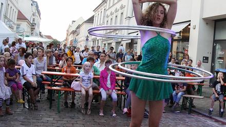 Umringt: Wie zur Erlebnisnacht 2016 soll das Publikum auch in diesem Jahr allerlei Erstaunliches zu sehen bekommen.