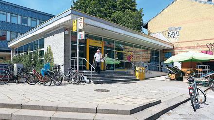 Restlaufzeit. Im Juni 2018 schließt die Babelsberger Post. Gekündigt hat die Post, wie der Besitzer der Immobilie den PNN sagte. Laut Post wird nach neuen Räumen gesucht.