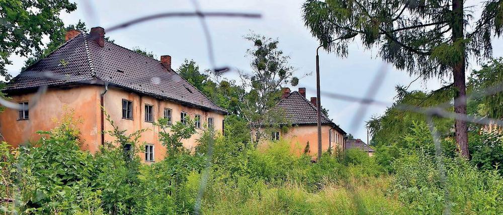 Entmilitarisiert. Die denkmalgeschützten Altbauten auf dem Areal der früheren Kaserne Krampnitz soll die Deutsche Wohnen sanieren.