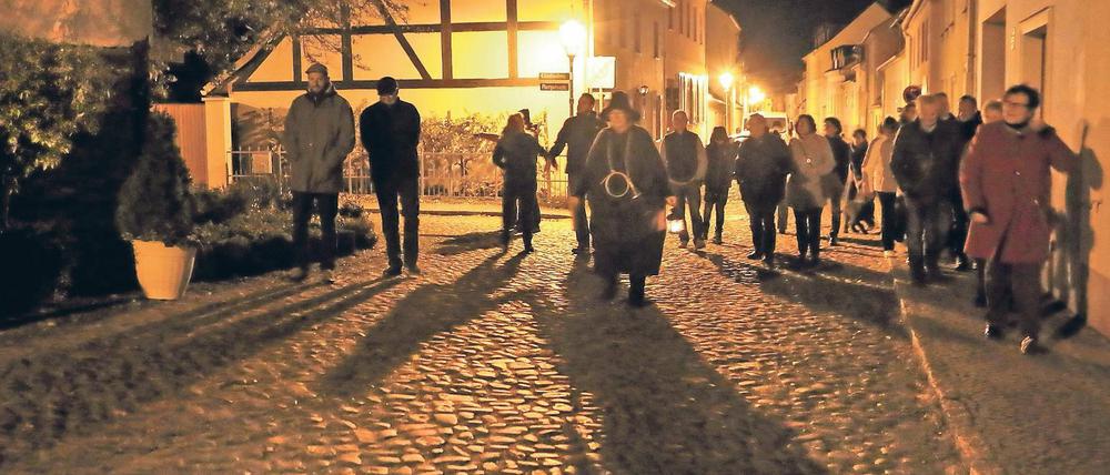 Geschichte erleben. Die Gilde der Stadtführer zeigt Besuchern und Einheimischen seit mehr als zehn Jahren das historische Werder. Da ist es wenig überraschend, dass Mitglieder der Gilde auch beim Festumzug zur 700-Jahr-Feier der Stadt mitwirken.