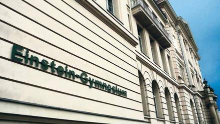 Eine am Einstein-Gymnasium geplante Podiumsdiskussion wurde wegen Sicherheitsbedenken abgesagt.