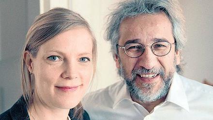 Die Autorin Katja Deiß und der Journalist Can Dündar