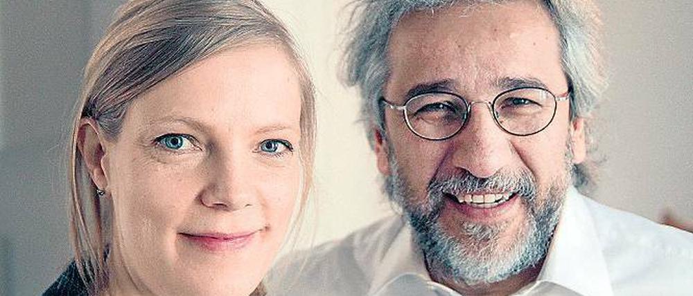 Die Autorin Katja Deiß und der Journalist Can Dündar