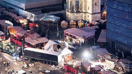Tödliches Versagen. Am 19. Dezember raste der Tunesier Ani Amri mit einem gestohlenen Lastwagen auf dem Weihnachtsmarkt am Breitscheidplatz in eine Menschenmenge. Der Sonderermittler Bruno Jost kommt zu dem Schluss: Zu dem Anschlag hätte es nicht kommen müssen, hätte die Polizei rechtzeitig gehandelt.