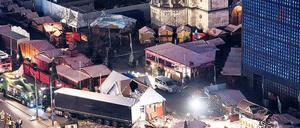 Tödliches Versagen. Am 19. Dezember raste der Tunesier Ani Amri mit einem gestohlenen Lastwagen auf dem Weihnachtsmarkt am Breitscheidplatz in eine Menschenmenge. Der Sonderermittler Bruno Jost kommt zu dem Schluss: Zu dem Anschlag hätte es nicht kommen müssen, hätte die Polizei rechtzeitig gehandelt.