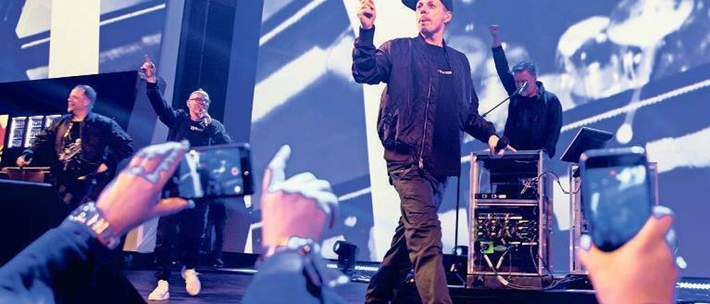 Keine versteckte Werbung. „Die Fantastischen Vier“ als Überraschungsgäste bei der Messe „Online Marketing Rockstars“. Im Print sieht das manchmal anders aus.