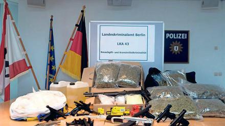Rekordverdächtig. So präsentierte die Polizei ihren Fund.