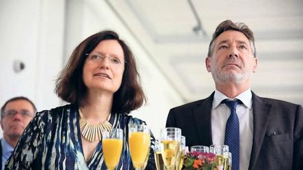 Schlagabtausch zum Schluss. Bei der Verabschiedung von Iris Jana Magdowski (CDU) hielt Oberbürgermeister Jann Jakobs (SPD) eine durchaus kritische Laudatio – die sie wiederum konterte. Das Verhältnis der beiden galt schon seit Jahren als angespannt.