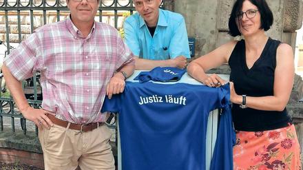 Sind fit. Rechtspflegerin Inga Dongowski, Richter Sven Hering und Vizepräsident Simon Welten (v.r.n.l.).