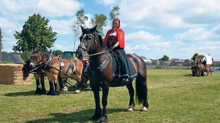 Titanen der Rennbahn. Rotkäppchen dieses mal hoch zu Pferde.