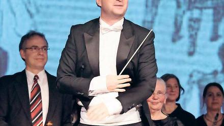 Im Konzert zu Hause. Der Potsdamer Dirigent Knut Andreas mit seinem Orchester Collegium Musicum bei einer Aufführung vor zwei Jahren in der Biosphäre.