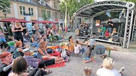 Die Stadt zur Bühne machen. Bei der Fête de la Musique, die am morgigen Mittwoch weltweit gefeiert wird, ist in Potsdam an insgesamt 40 Orten Livemusik zu erleben.