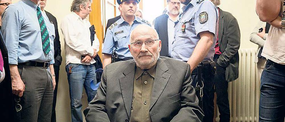 Rechtsextrem. Horst Mahler im Budapester Stadtgericht.