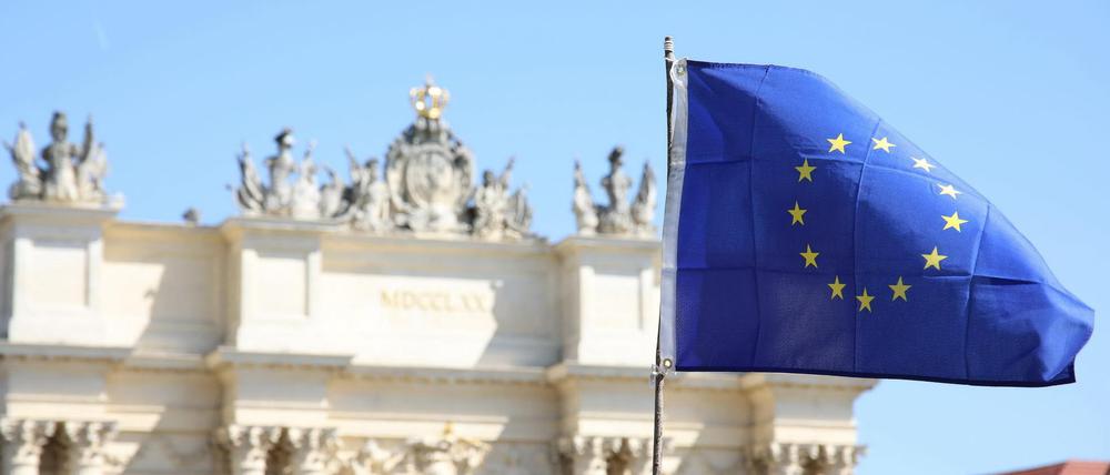 Zum zehnten Mal findet die proeuropäische Kundgebung "Pulse of Europe" am Luisenplatz statt.