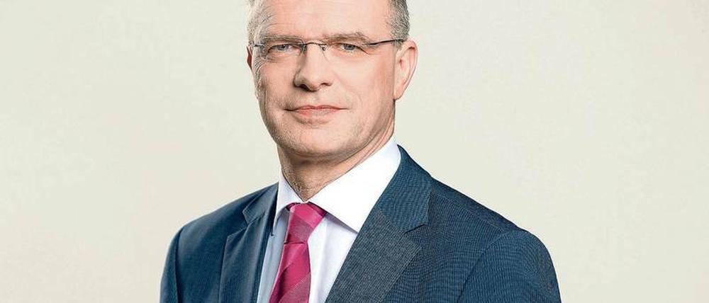 Stefan Raue, trimedialer Chefredakteur des Mitteldeutschen Rundfunks (MDR), ist alleiniger Kandidat für den Intendantenposten beim Deutschlandradio.