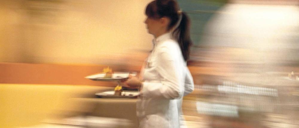 Der Mindestlohn soll den Beschäftigten der Gastro-Branche eigentlich ein Minimum an Absicherung gewähren.