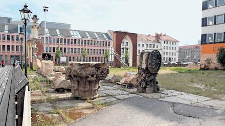 Umstritten. Die Garnisonkirchenstiftung will den Turm der Garnisonkirche wiedererrichten – als Versöhnungszentrum. Am Konzept dafür gibt es nun neue Kritik.