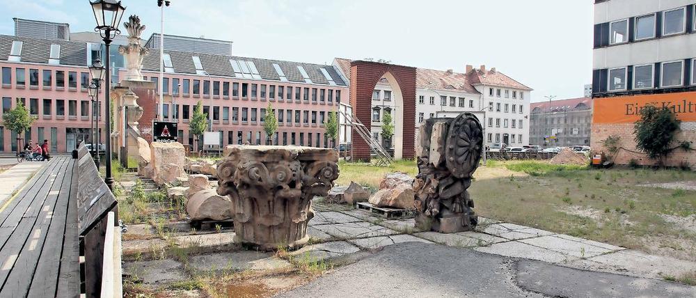 Umstritten. Die Garnisonkirchenstiftung will den Turm der Garnisonkirche wiedererrichten – als Versöhnungszentrum. Am Konzept dafür gibt es nun neue Kritik.