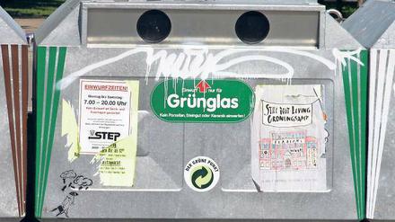 Glasschlucker. Einer der Übergangscontainer am Bassinplatz.