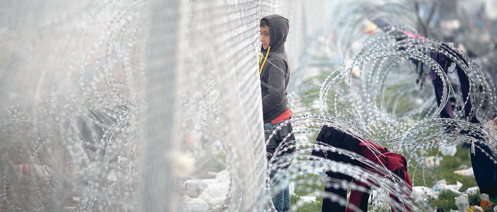 Abgeschottet. Historiker wissen, dass Migration in der Geschichte Europas eher der Normalfall ist. Ethnische Homogenität von Gesellschaften sei vielmehr eine Illusion. Wenn Europa heute wieder seine Grenzen schließe, sei das ein Irrweg. Denn Fluchtbewegungen würden sich durch Zäune nicht aufhalten lassen.
