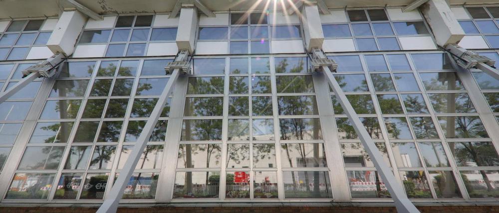Am 3. Juni gibt es die allerletzte Möglichkeit, die alte Schwimmhalle am Brauhausberg von innen zu sehen.