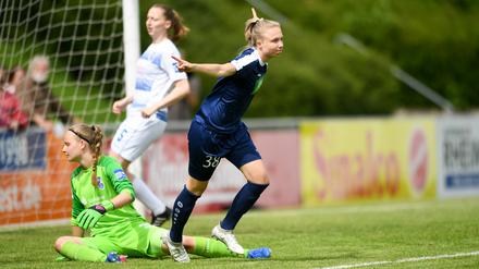 Moment der Hoffnung. Laura Lindner erzielte Turbines Siegtreffer in Duisburg - das reichte aber nicht.