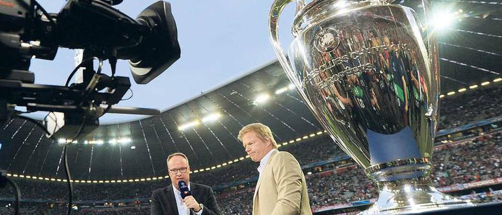 Wie lange dürfen Oliver Welke (links) und Oliver Kahn noch fürs ZDF die Champions League kommentieren?