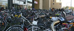 Am Potsdamer Hauptbahnhof werden vor allem mehr Fahrräder geklaut. Allerdings wurden auch zwei Kameras wegen des ILB-Neubaus am Nordeingang des Bahnhofs entfernt.