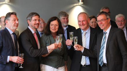 Die Erleichterung ist groß, dass Bernd Rubelt (2. v. r.) nun neuer Baudezernent ist.