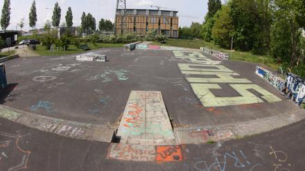 Baufällig? Der "E-Park" am Umspannwerk an der Friedrich-List-Straße.