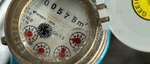 Gebühren durch die Hintertür: Altanschließer in Potsdam-Mittelmark, die ihre Gebühr einmalig zurückerstattet bekommen haben, müssen künftig mehr bezahlen.