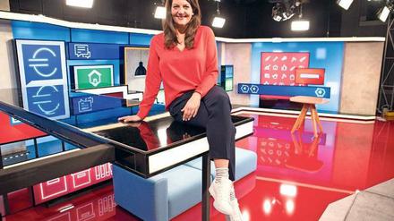 Macht sich für den RBB die Hände schmutzig: Janna Falkenstein, die Moderatorin des neuen Verbrauchermagazins am quotenschwachen Montagabend.