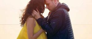 Berliner liebt Inderin: Wolfgang (Max Riemelt) und Kala (Tena Desae).