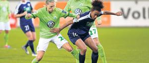 Hinspielsieg. Turbine gewann in Wolfsburg durch ein Tor von Eseosa Aigbogun (r.).