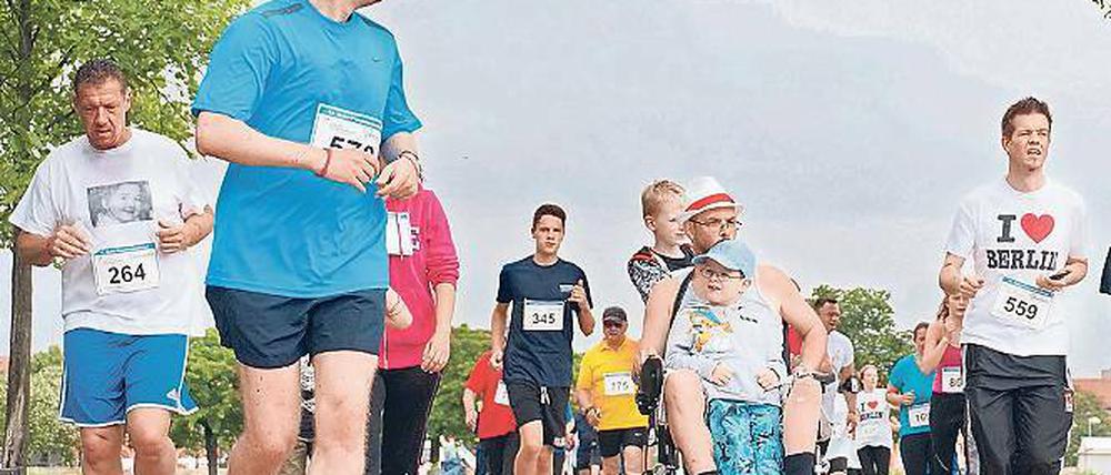 Unterwegs für einen guten Zweck. Am kommenden Sonntag wird der Potsdamer Lustgarten zum Läuferrund für den Muko-Freundschaftslauf.