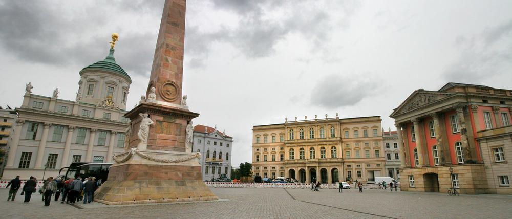 Um die Aufenthaltsqualität auf dem Alten Markt geht es unter anderem im Hauptausschuss der Stadtverordneten am Mittwoch.