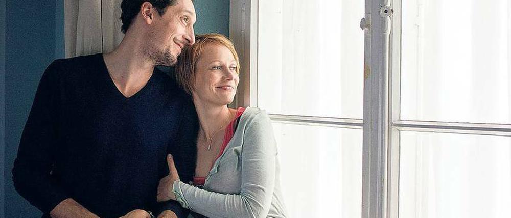 Alles auf Anfang. Martin (Hans Löw) und Fiona (Katharina Marie Schubert) finden ihre gemeinsame Liebe wieder – nach 20 Jahren.