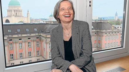 Hoch hinaus. „Wir sind zwar ein kleiner Player, aber wir schießen bis ganz nach oben“ – unter dieses selbstbewusste Motto will Bettina Jahnke, hier im Hotel Mercure, das Hans Otto Theater stellen. Ab Sommer 2018 wird sie dessen neue Leiterin.