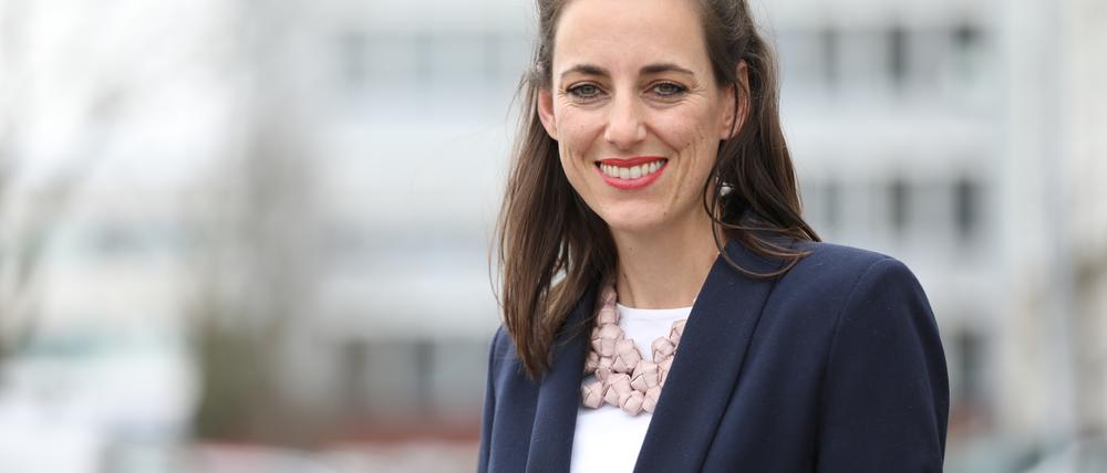 Simone Frey ist seit 2011 Geschäftsführerin der BioAnalyt GmbH in Teltow - gemeinsam mit Firmengründer Florian Schweigert. Die 37-Jährige studierte Ökotrophologie in Gießen und Wien. An der Universität Potsdam schrieb sie ihre Doktorarbeit, danach forschte sie an der Columbia University in New York City. Sie lebt mit ihrem Mann und ihrer Tochter in Berlin.