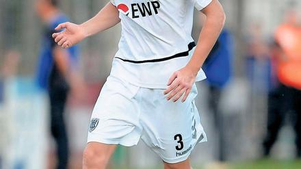 Da schaut Lukas Knechtel hin. Nämlich in die obere Region der Tabelle der Regionalliga, in die der 22-Jährige mit dem SV Babelsberg 03 vorstoßen möchte. Dafür müsste am heutigen Abend der Berliner AK besiegt werden.