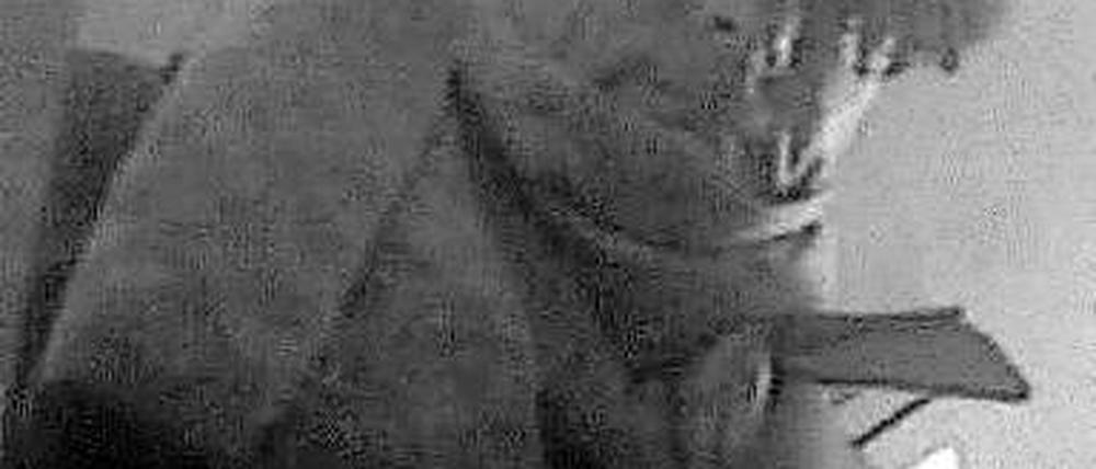 Der Gesuchte. Mit einer gestohlenen EC-Karte wurde Geld abgehoben.