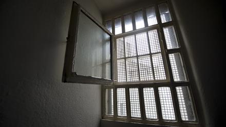 Bei den meisten Flüchtigen in Brandenburg, die einer Haftstrafe entgehen wollen, handelt es sich um Rechtsextremisten.
