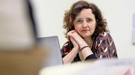 Von neun bis vier. Julia Schoch hat sich regelmäßige Arbeitszeiten verordnet - und kein Internet im Büro. Das wäre nur Ablenkung, sagt sie.